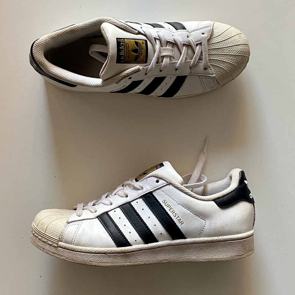 Adidas Superstar Sneakers. Size 8